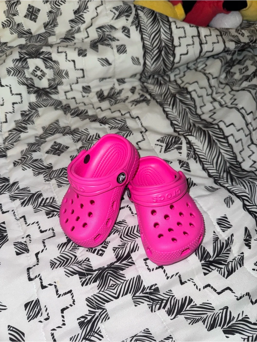 CROCS Infant/Baby Classic Clog in Bright Pink